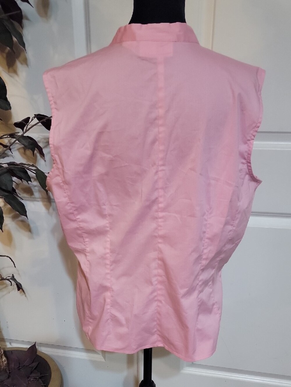 Worthington Sleeveless Button-Up Blouse in Light Pink - Picture 3 of 4